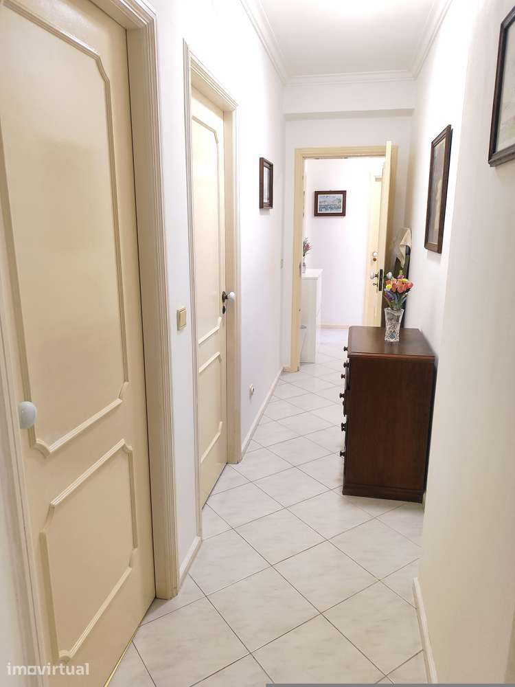 Apartamento T2 transformado em T3 com Garagem | Amorosa – Chafé - Grande imagem: 5/9