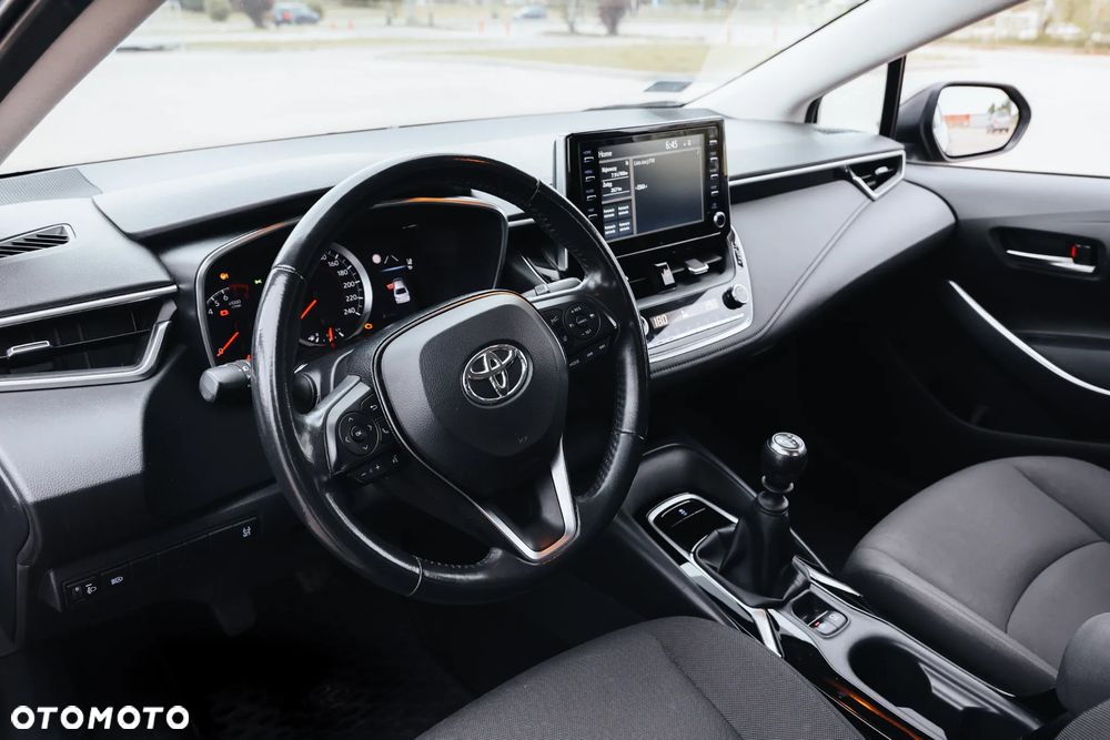 Toyota Corolla - 12