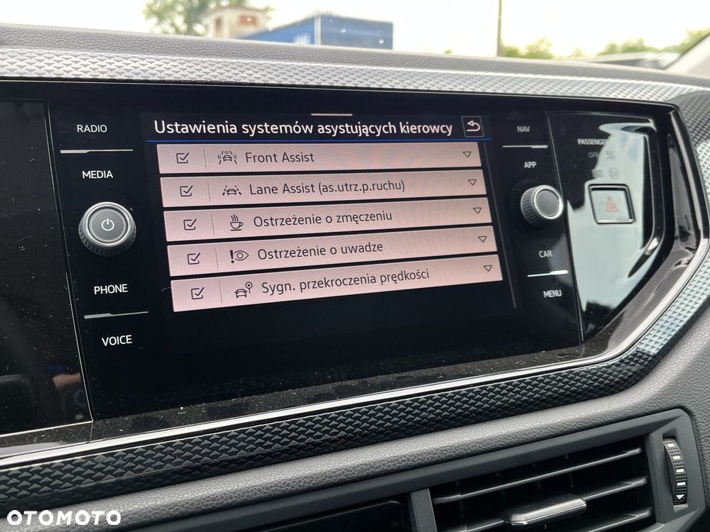 Volkswagen Polo 1.0 TSI Life Plus DSG - 23