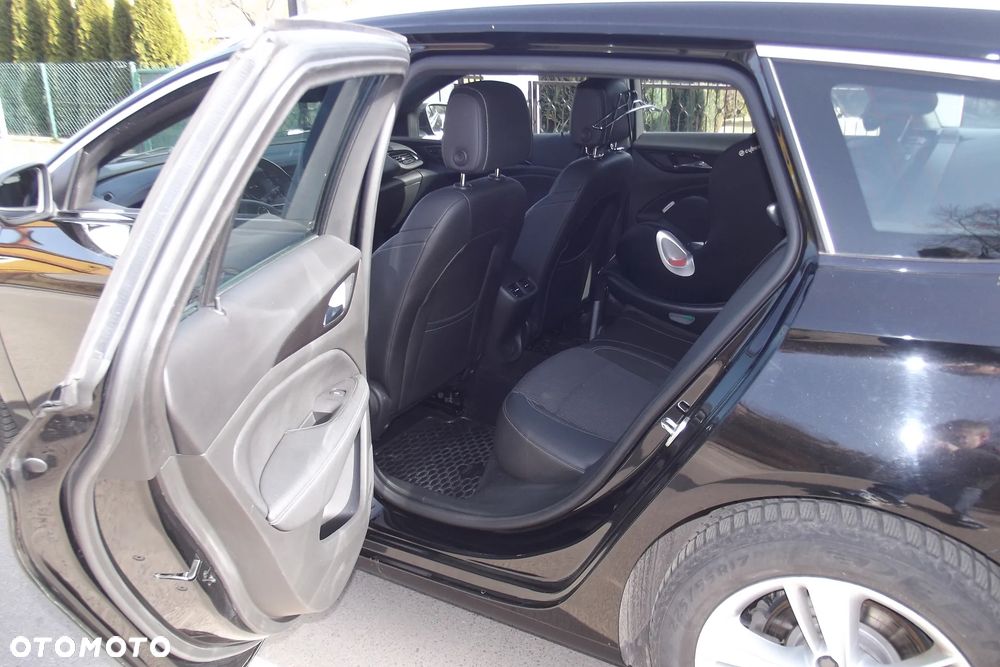 Opel Insignia - 17