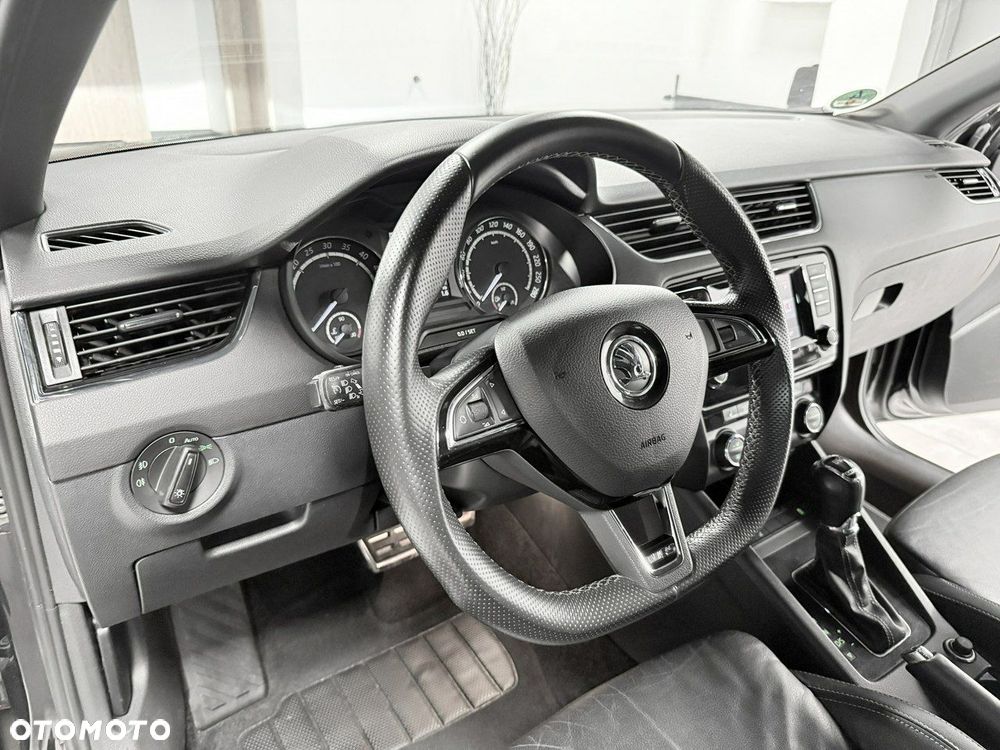 Skoda Octavia 2.0 TDI RS DSG - 36