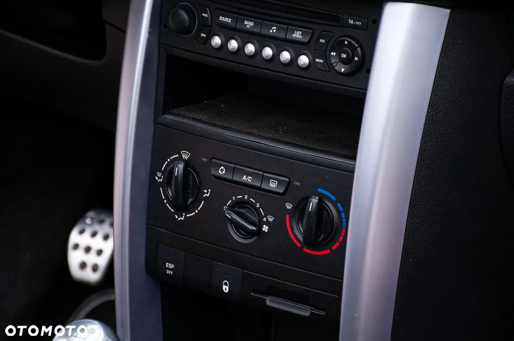 Peugeot 207 CC 150 THP Premium - 38