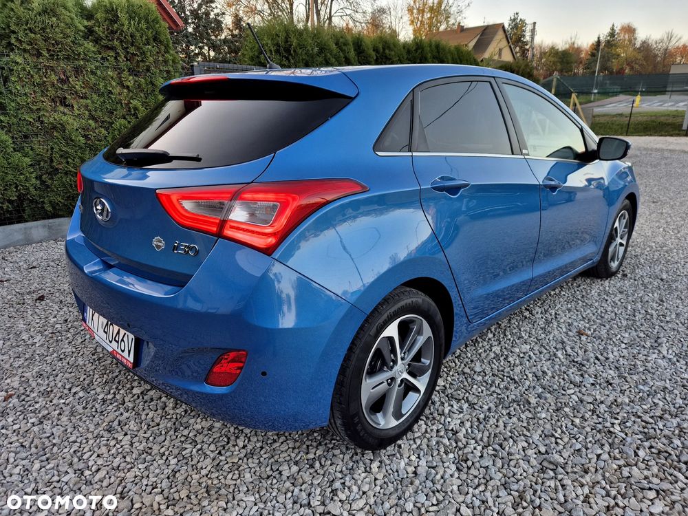 Hyundai i30 blue 1.4 Passion - 10