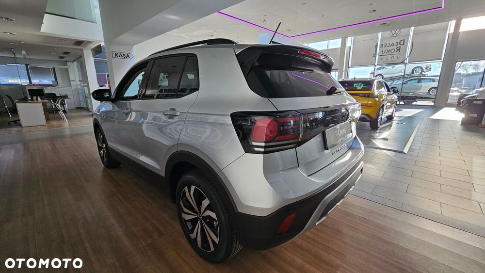 Volkswagen T-Cross - 12