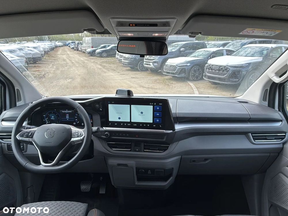 Volkswagen Caravelle - 13