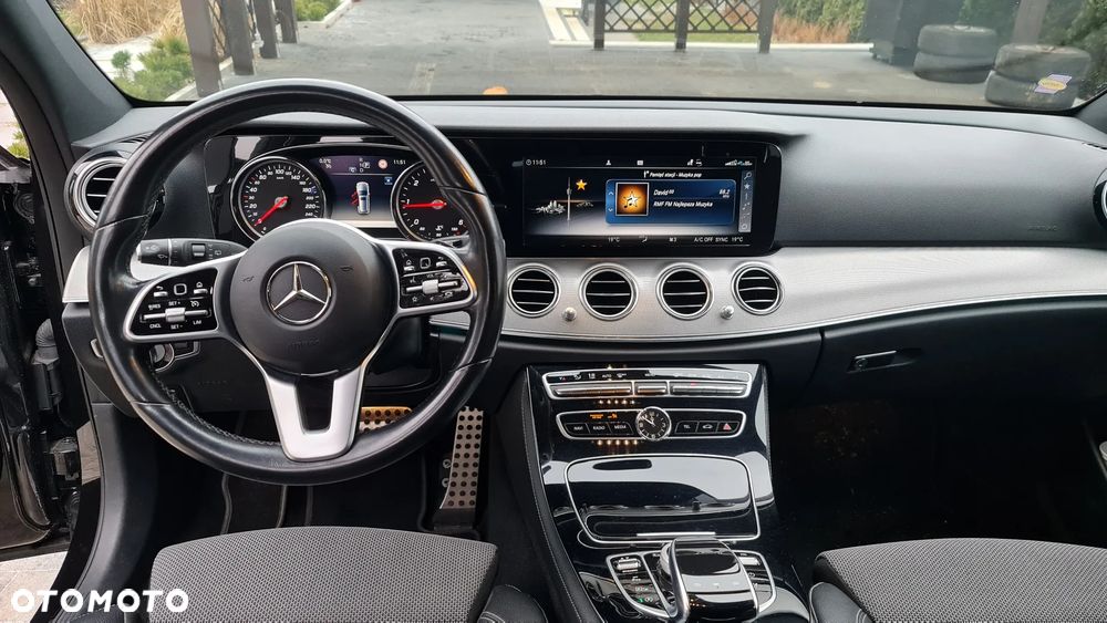 Mercedes-Benz Klasa E - 16
