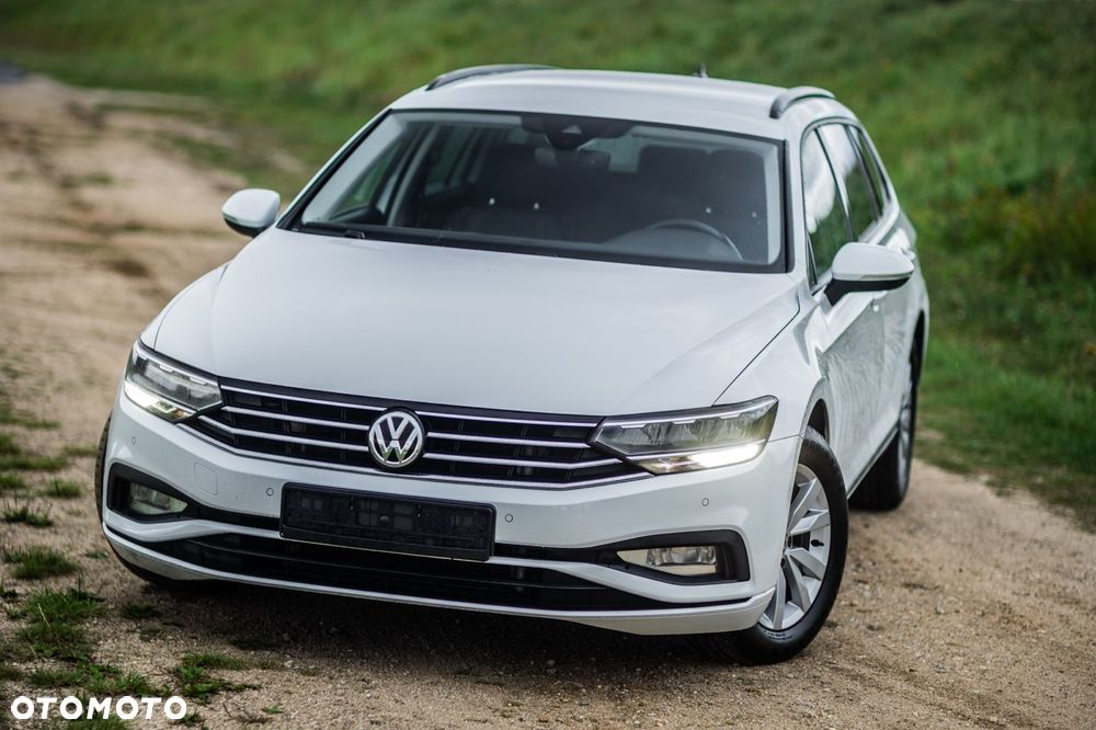 Volkswagen Passat 2.0 TDI SCR DSG Comfortline - 3