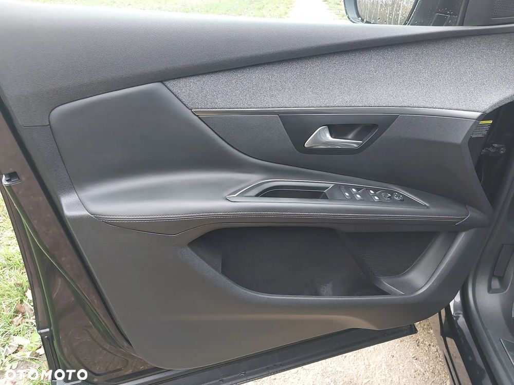 Peugeot 3008 - 11