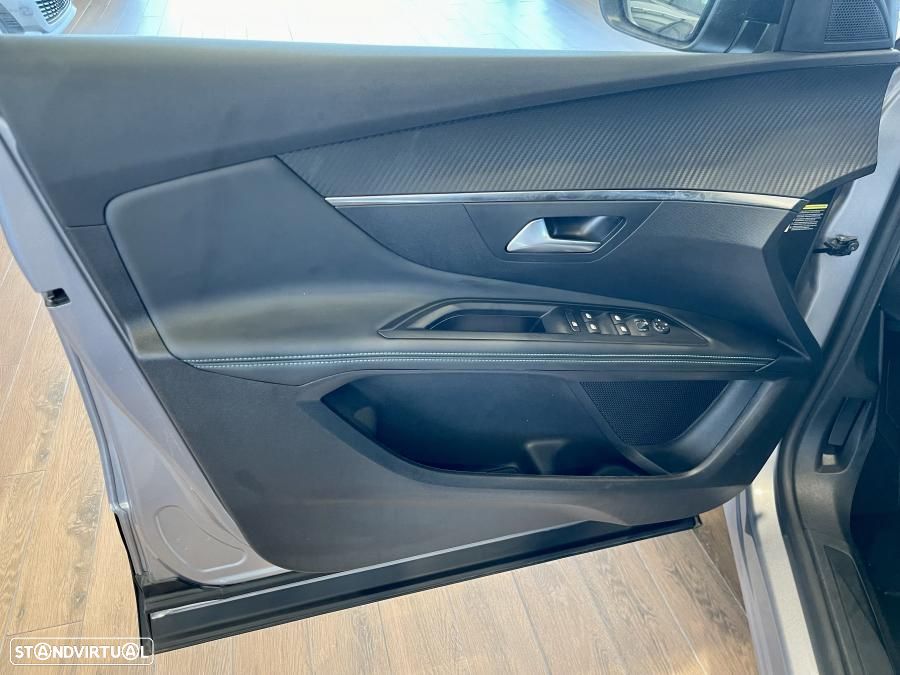 Peugeot 3008 1.2 Hybrid Allure Pack e-DCS6 - 23