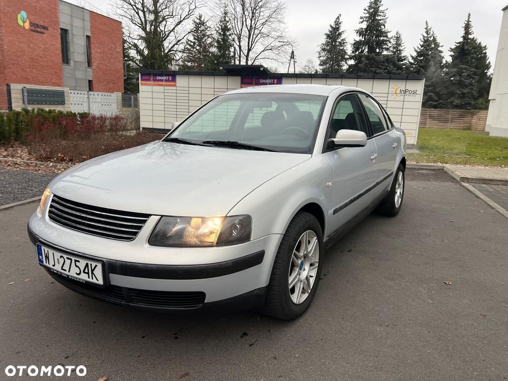 Volkswagen Passat 1.8T Trendline - 2