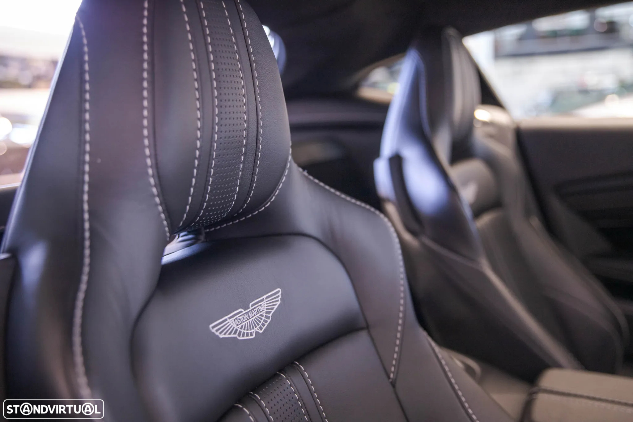 Aston Martin Vantage Coupe V8 - 19