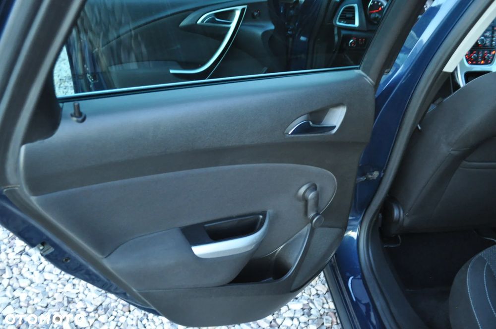 Opel Astra 1.4 Turbo Sport - 27