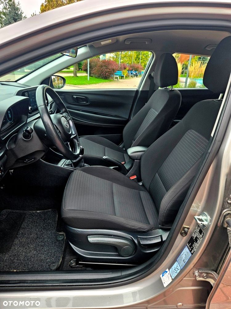 Hyundai i20 1.2 Modern - 12