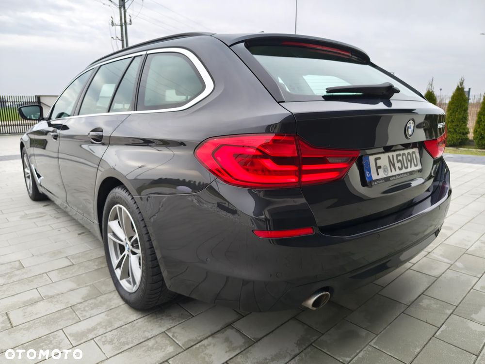 BMW Seria 5 520d - 4