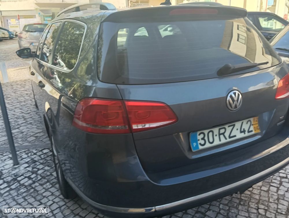 VW Passat Variant 1.6 TDI BlueMotion Highline - 3