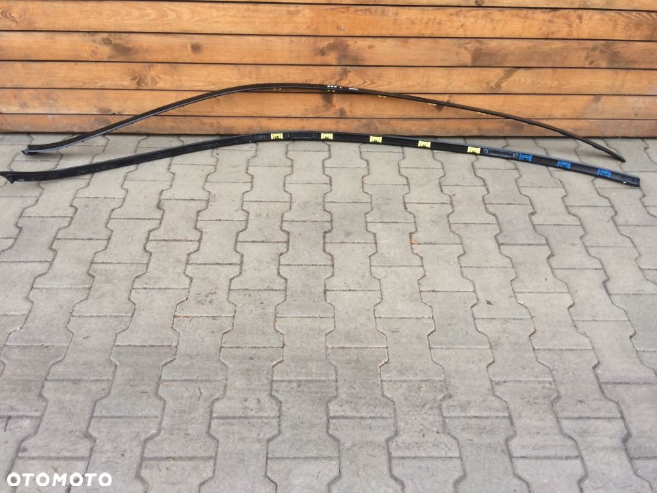 MERCEDES 205 LISTWY DACHOWE - 1