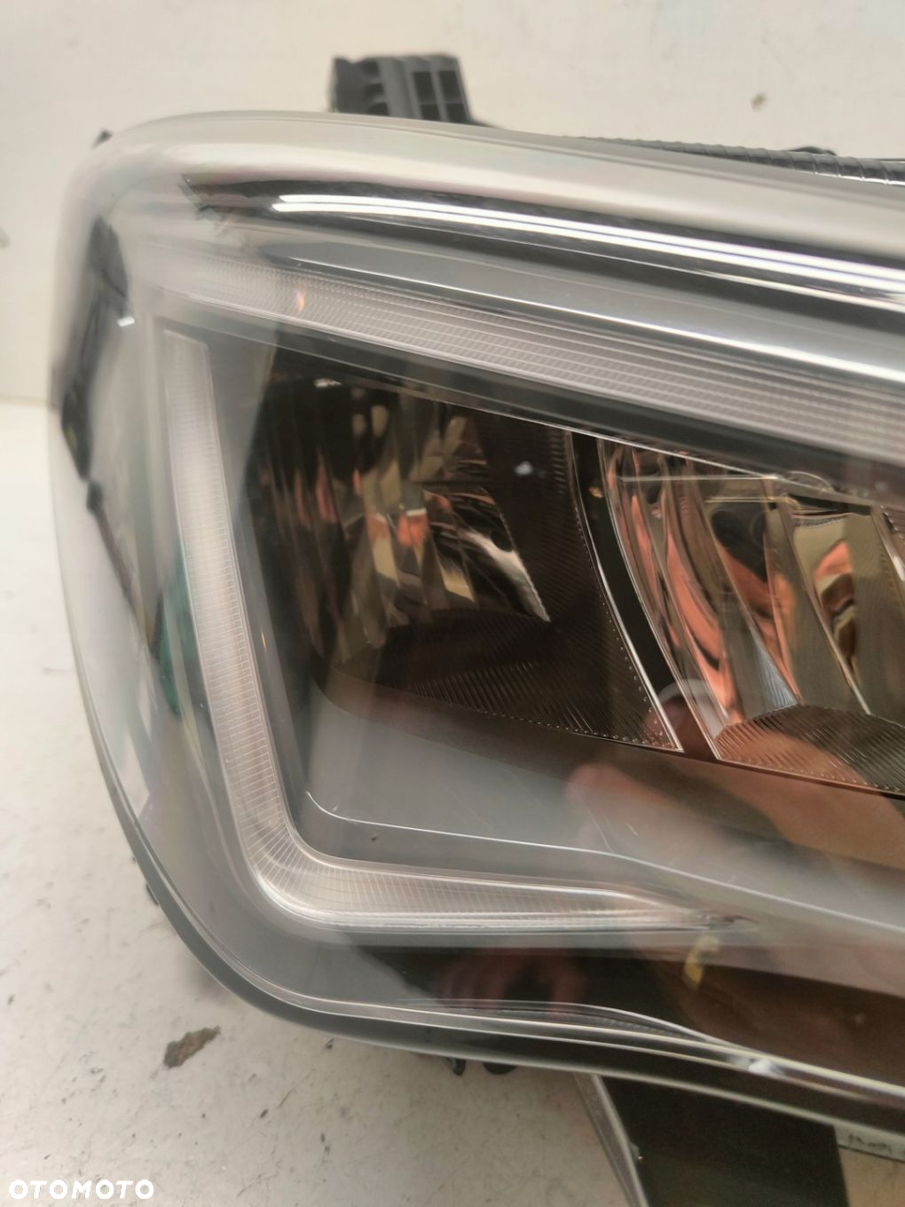 SEAT CUPRA BORN PÓŁ LED LAMPA PRAWY PRZÓD 10F941008H - 2