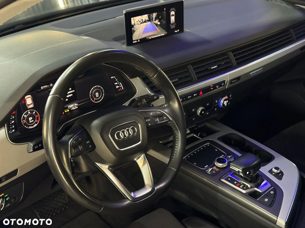 Audi Q7 - 7