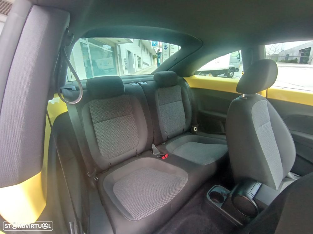 VW New Beetle 2.0 TDI DPF Exclusive Design - 23