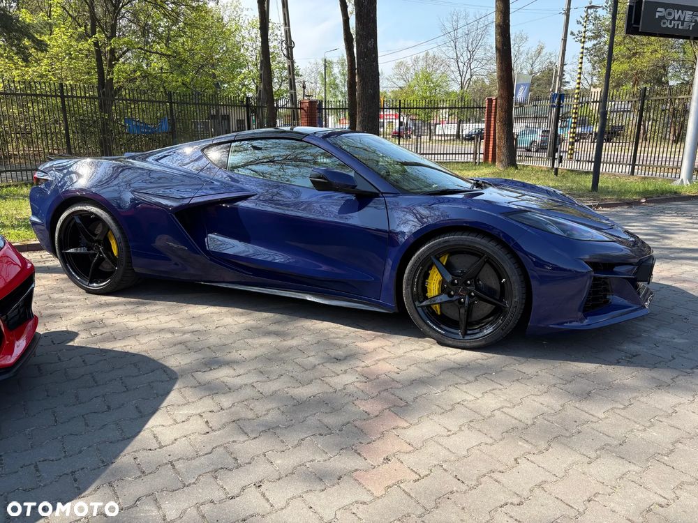 Chevrolet Corvette - 7