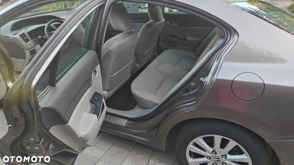 Honda Civic 1.8 Comfort - 8