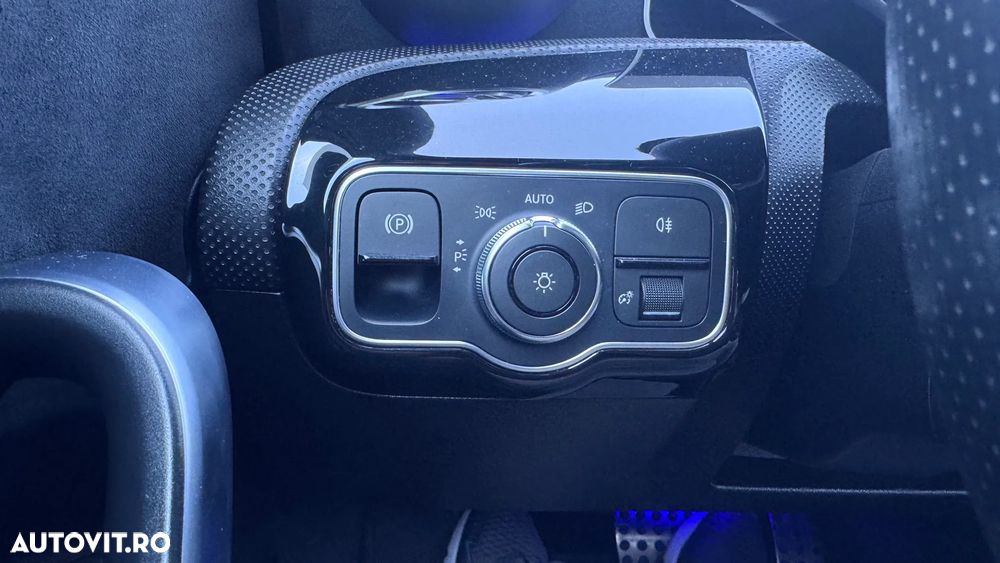 Mercedes-Benz A 180 d Sedan 7G-DCT AMG Line - 10