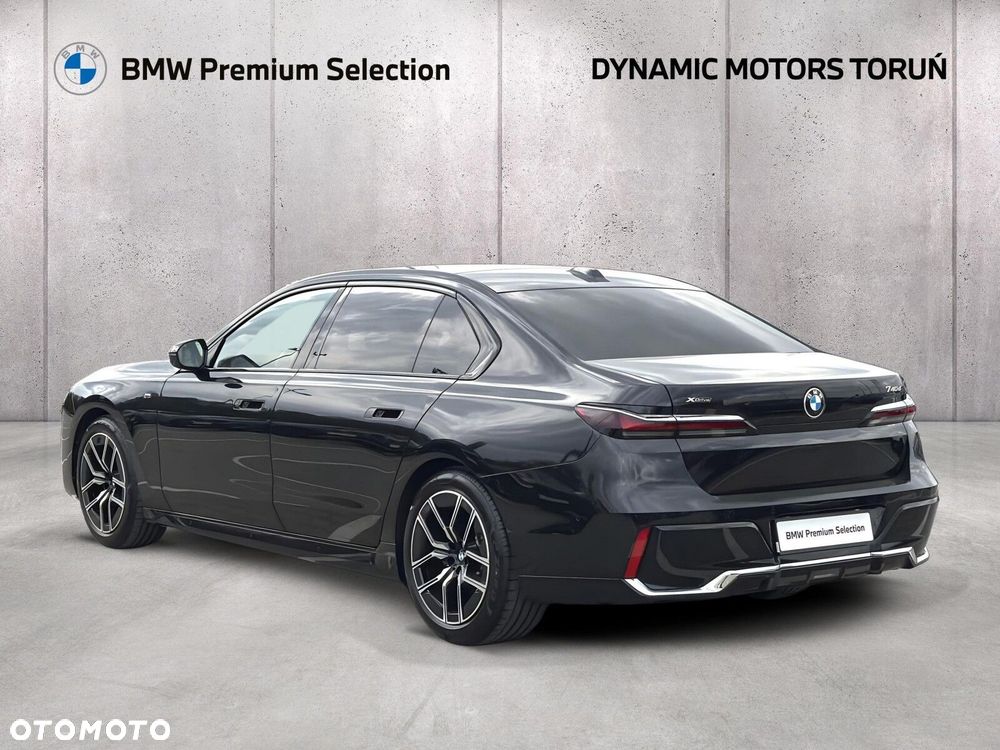 BMW Seria 7 - 8