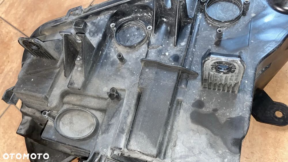 BMW X3 F25 LAMPA PRZEDNIA PRAWA USA 7222026 - 6