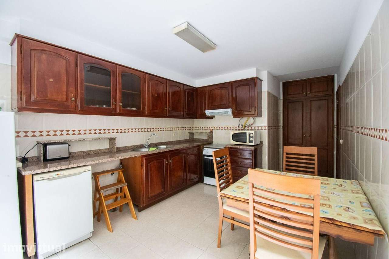Apartamento T2, para arrendamento, na Rua Nova de São Sebastião, Oliva - Grande imagem: 5/12