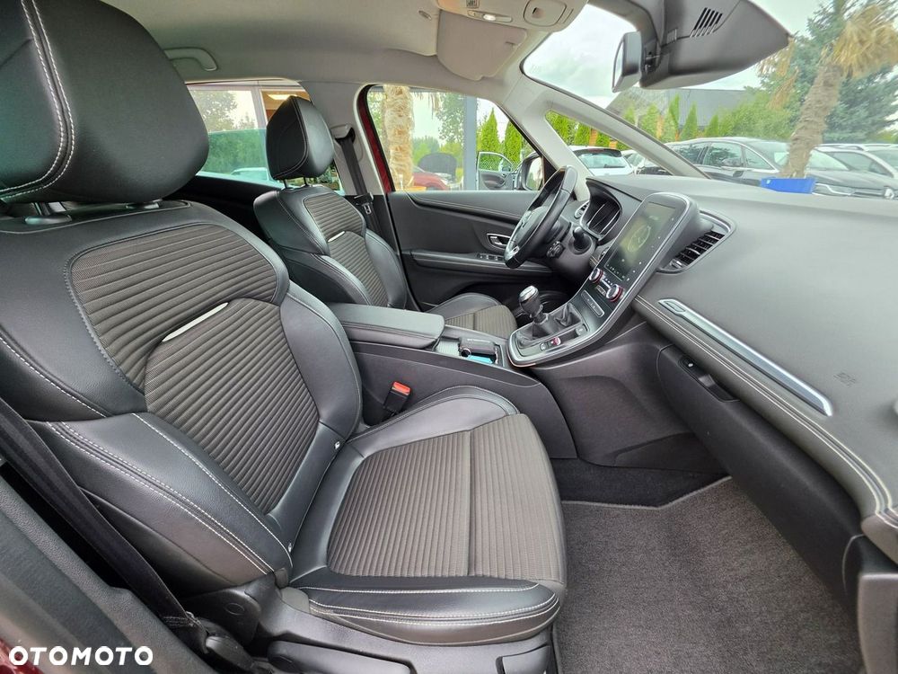 Renault Scenic 1.3 TCe FAP Intens - 32