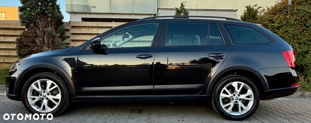 Skoda Octavia Combi 2.0 TDI (Green tec) 4x4 DSG Scout - 15