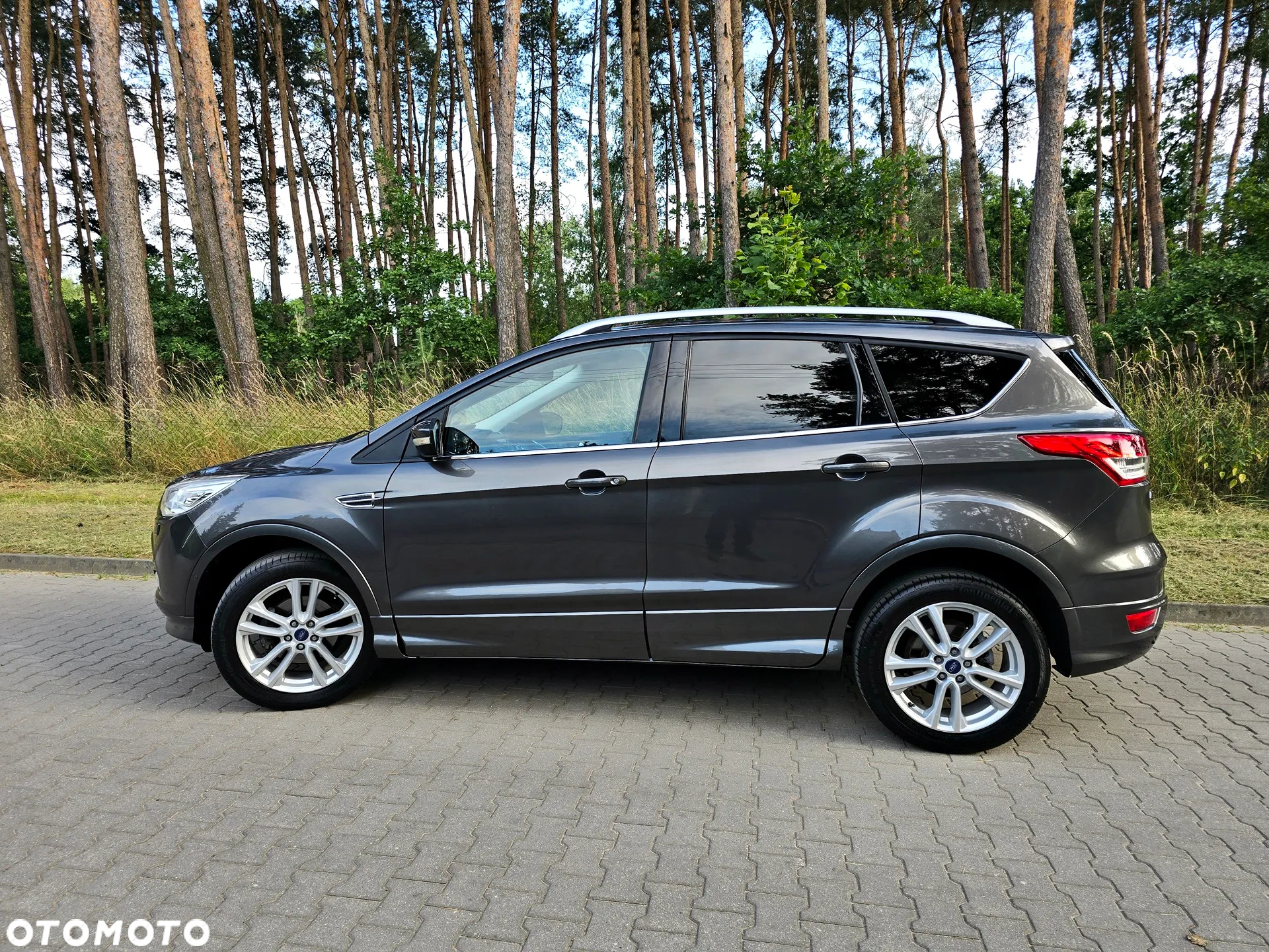 Ford Kuga - 25