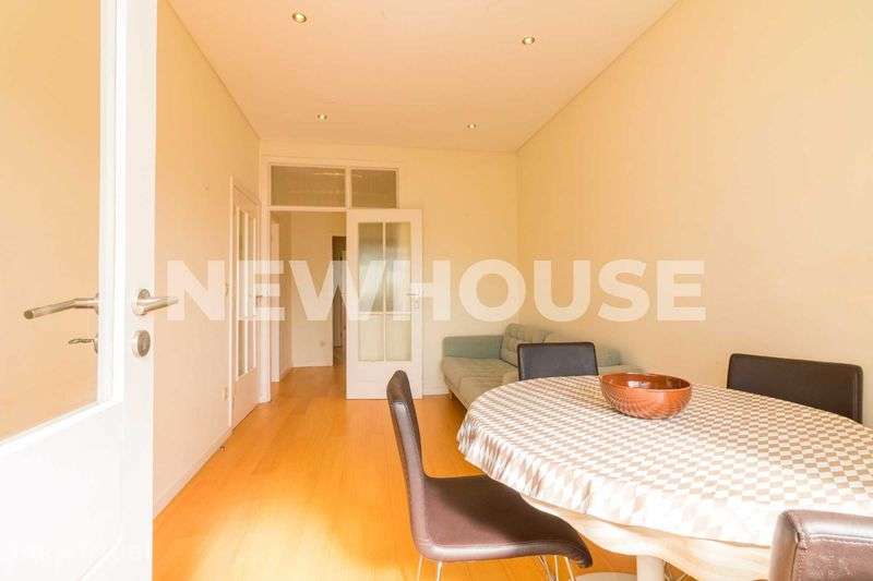 Apartamento T2 junto ao Jardim de Arca d’Água - Grande imagem: 4/11