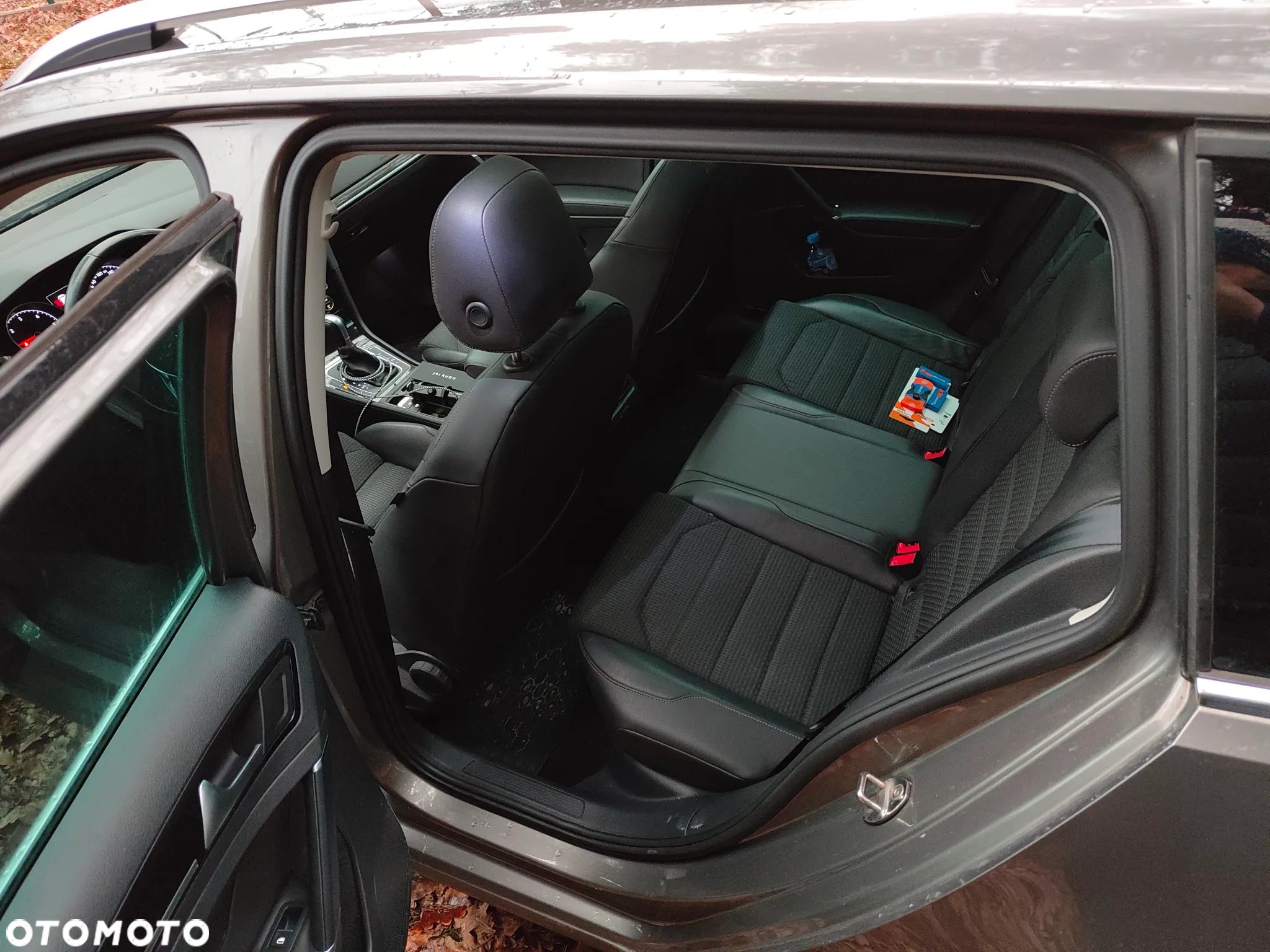 Volkswagen Golf 2.0 TDI SCR DSG Comfortline - 6