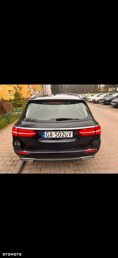 Mercedes-Benz Klasa E 220 d 9G-TRONIC - 12
