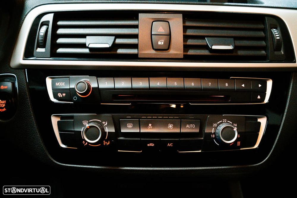 BMW 116 d Line Urban - 24