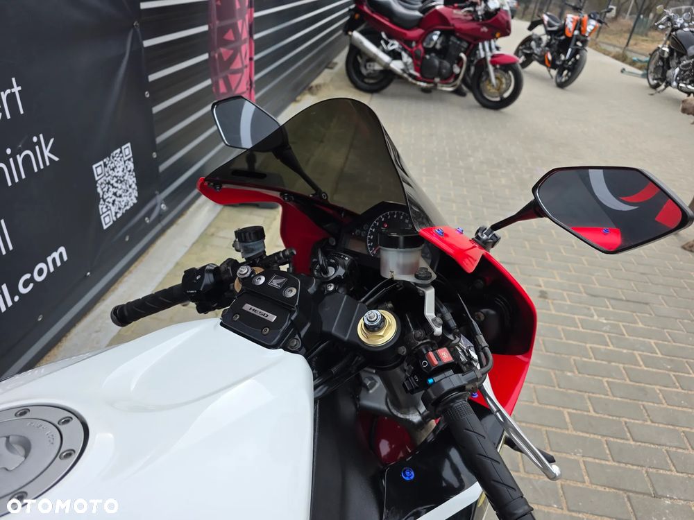 Honda CBR - 17
