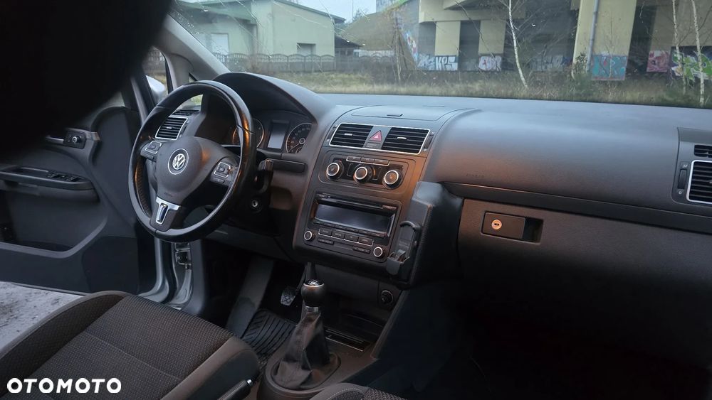 Volkswagen Touran 1.6 TDI DPF Comfortline - 24