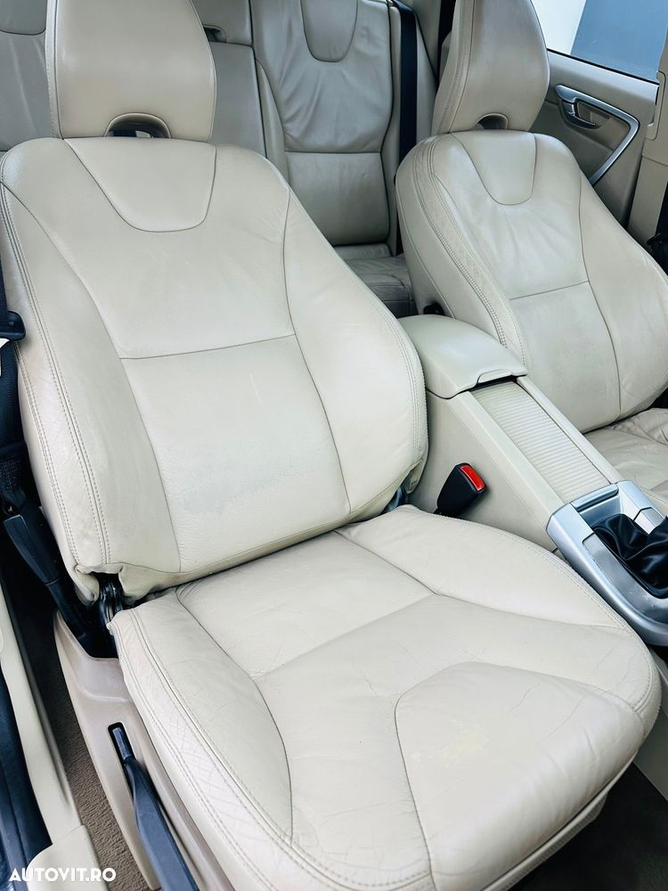 Volvo XC 60 D4 AWD Momentum - 18