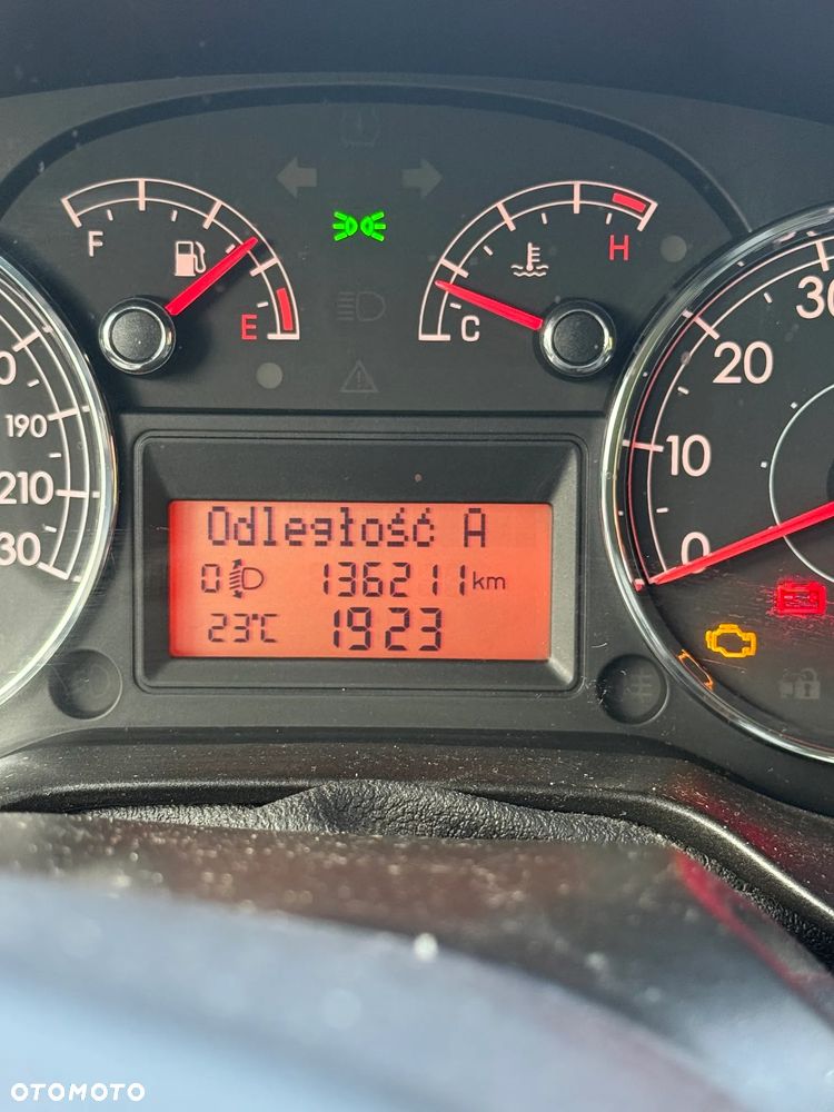 Fiat Grande Punto Actual 1.4 8V Estiva Blue&Me Euro5 - 3