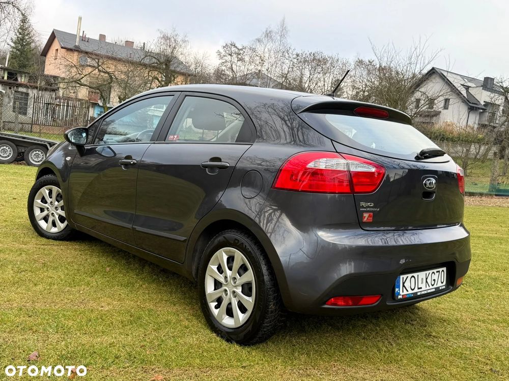 Kia Rio - 6