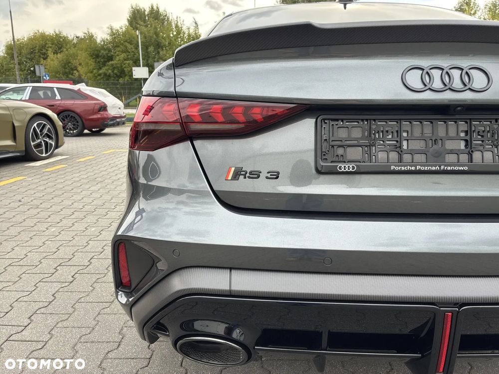 Audi RS3 Limousine - 24