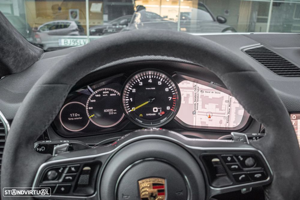 Porsche Cayenne Coupé E-Hybrid - 16