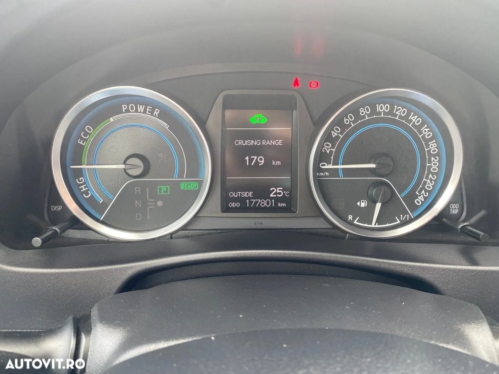 Toyota Auris 1.8 L VVT-i HSD Sol - 6
