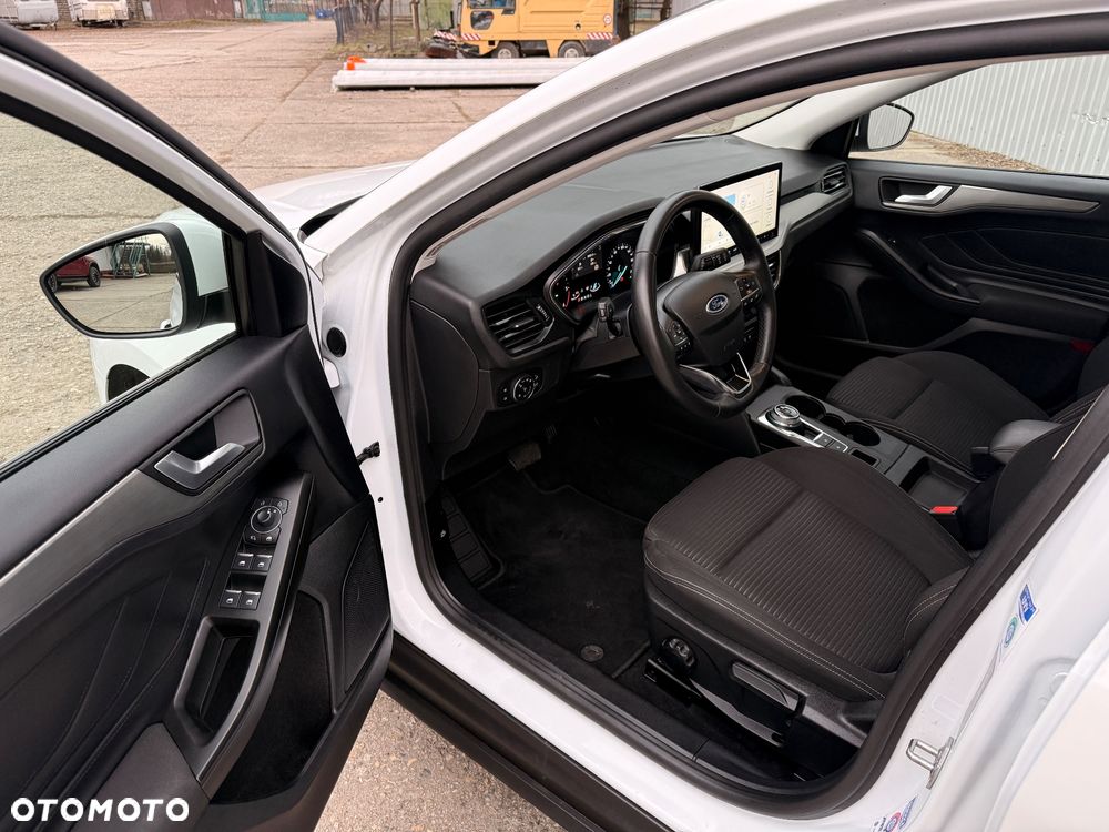 Ford Focus 1.5 EcoBlue STart-Stopp-System TITANIUM - 6