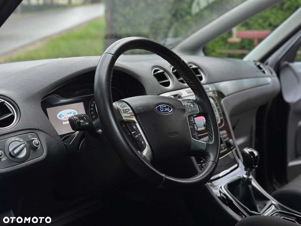 Ford S-Max 2.0 TDCi DPF Titanium - 23