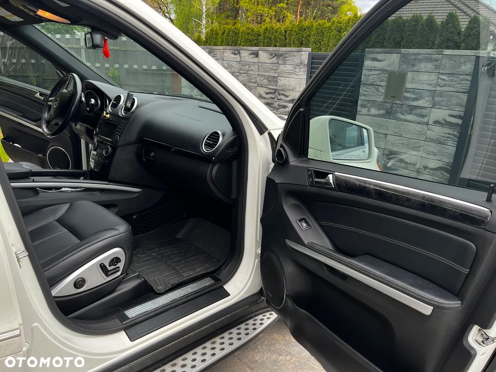 Mercedes-Benz GL - 10