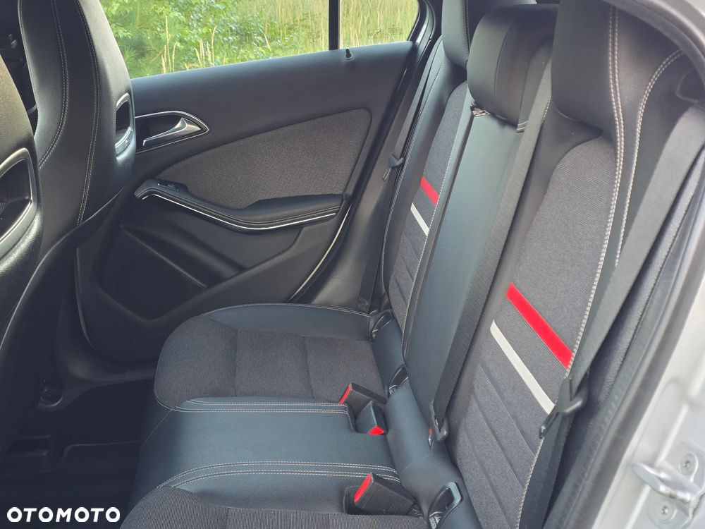 Mercedes-Benz Klasa A 180 (BlueEFFICIENCY) Urban - 10