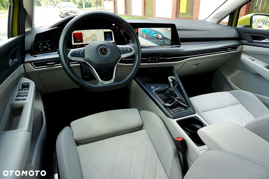 Volkswagen Golf - 22