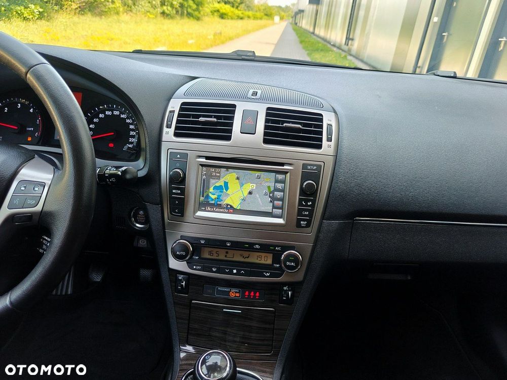 Toyota Avensis 2.0 D-4D Premium - 33